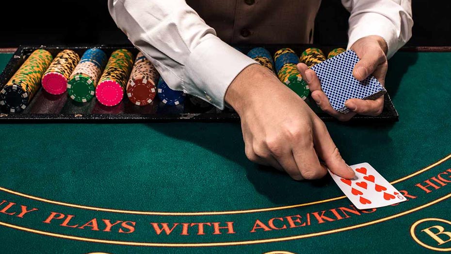 Differentiating Live Poker and Video Poker