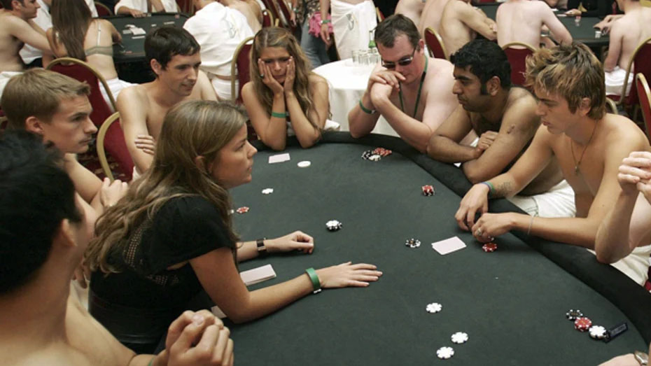 The Popularity of Poker among Live Games